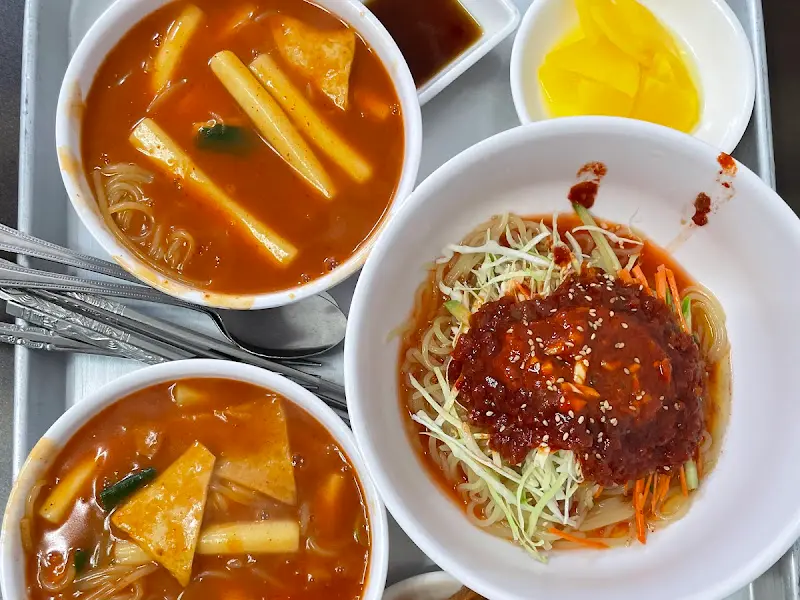 떡볶이와 쫄면 투샷