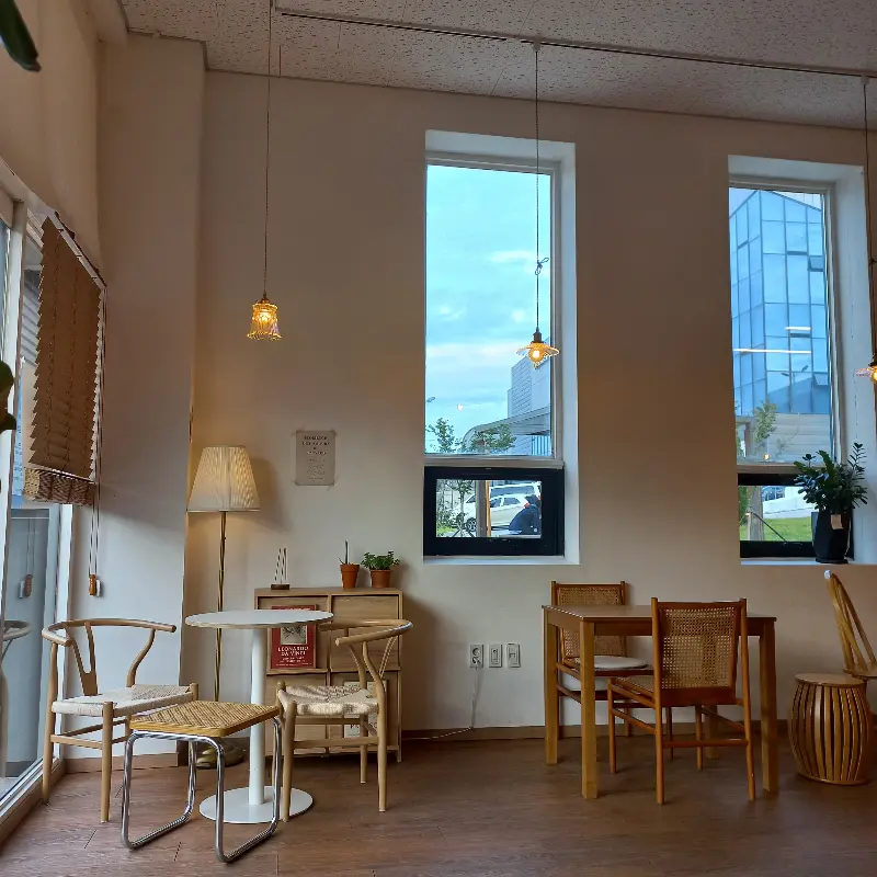 카페 내부의 모습