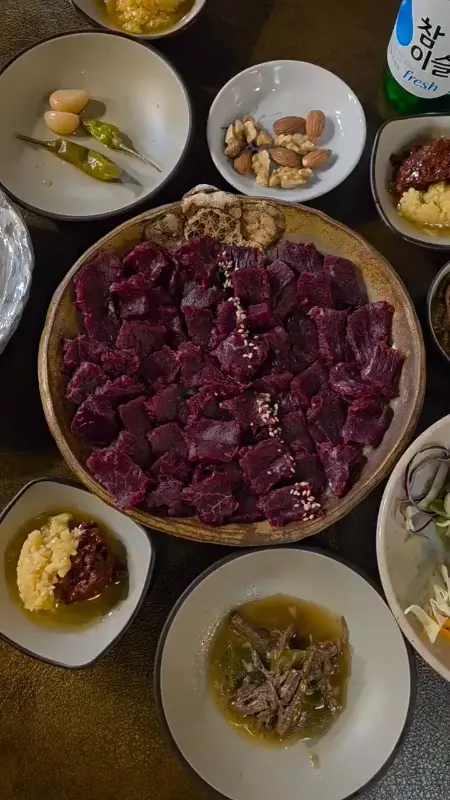 수우생고기 뭉티기 근접샷