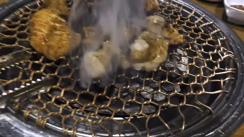 숯불 위에서 지글거리는 양대창