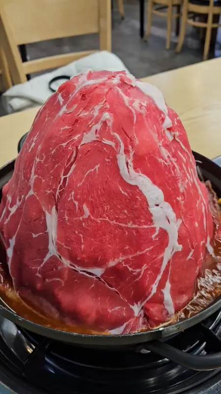 화산 물갈비의 압도적인 비주얼