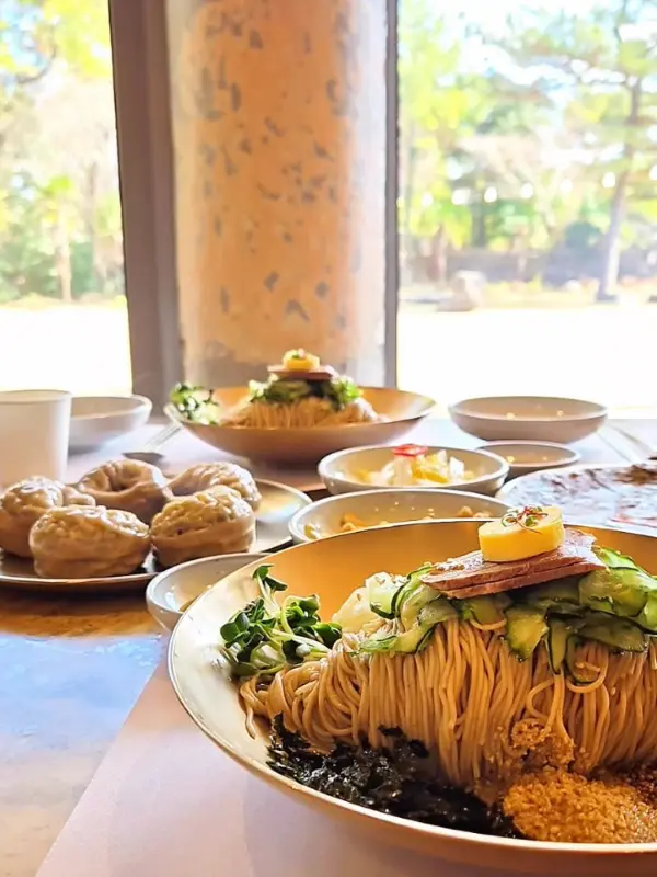 아름다운 비주얼의 비비작작면