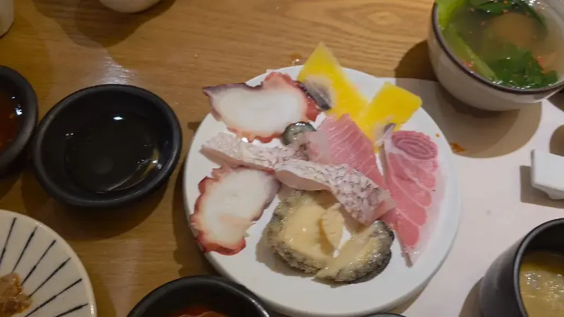 삿뽀로 목동점, 싱싱한 해산물 모듬