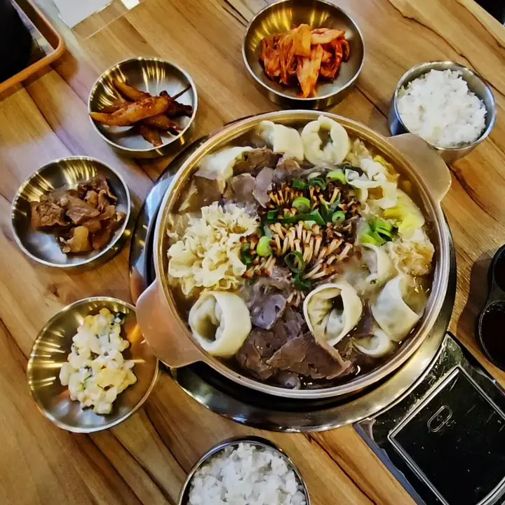 청와정 한우만두전골