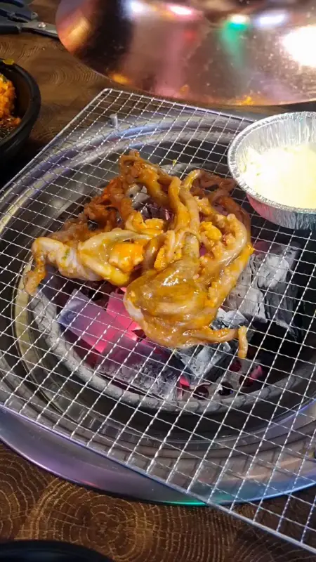 숯불 위에서 익어가는 쭈꾸미