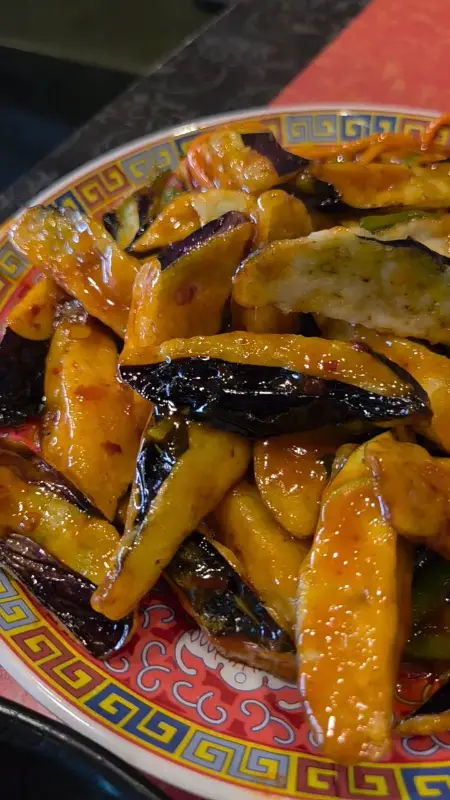 윤기 자르르 흐르는 어향가지