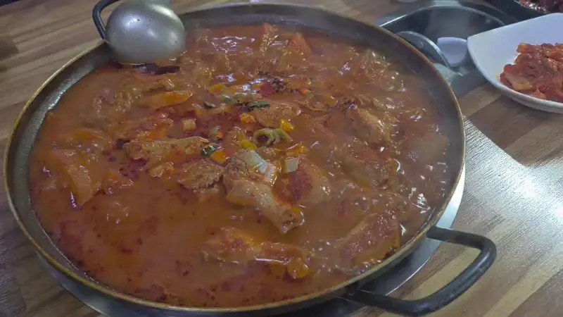 닭볶음탕 끓는 모습