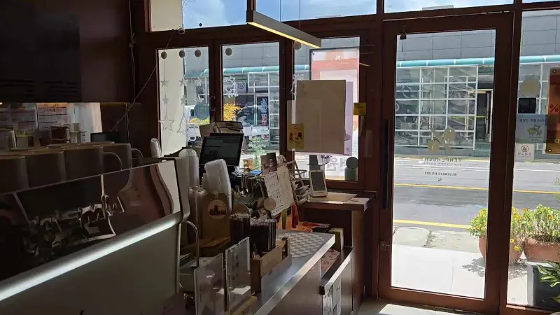 텐퍼센트 커피 내부 모습