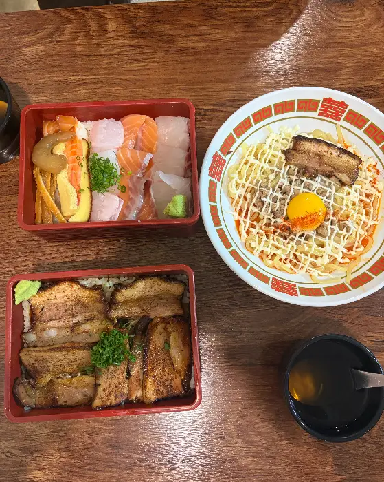 진주 료시의 다양한 메뉴 구성