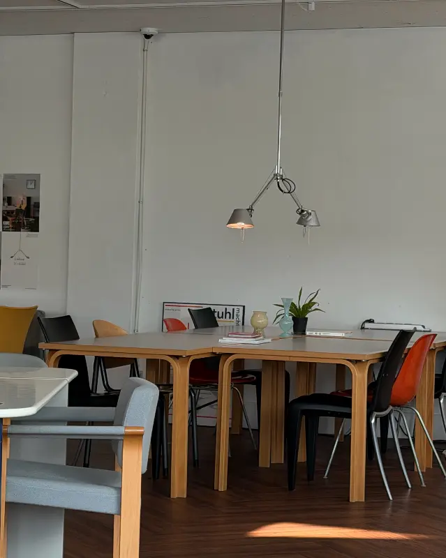 카페 내부 테이블