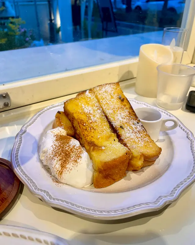 달콤한 버터 프렌치 토스트