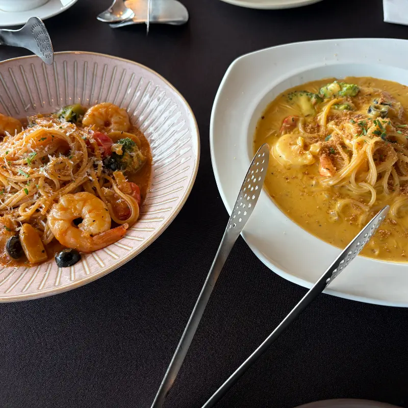 파스타와 식기류