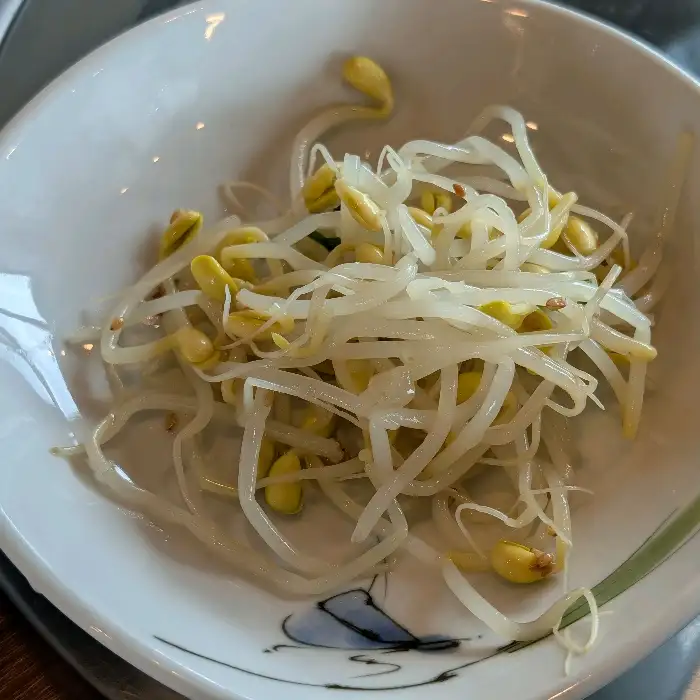 신선한 콩나물 무침