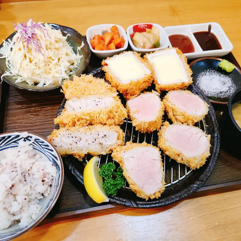 모듬 카츠 전체샷