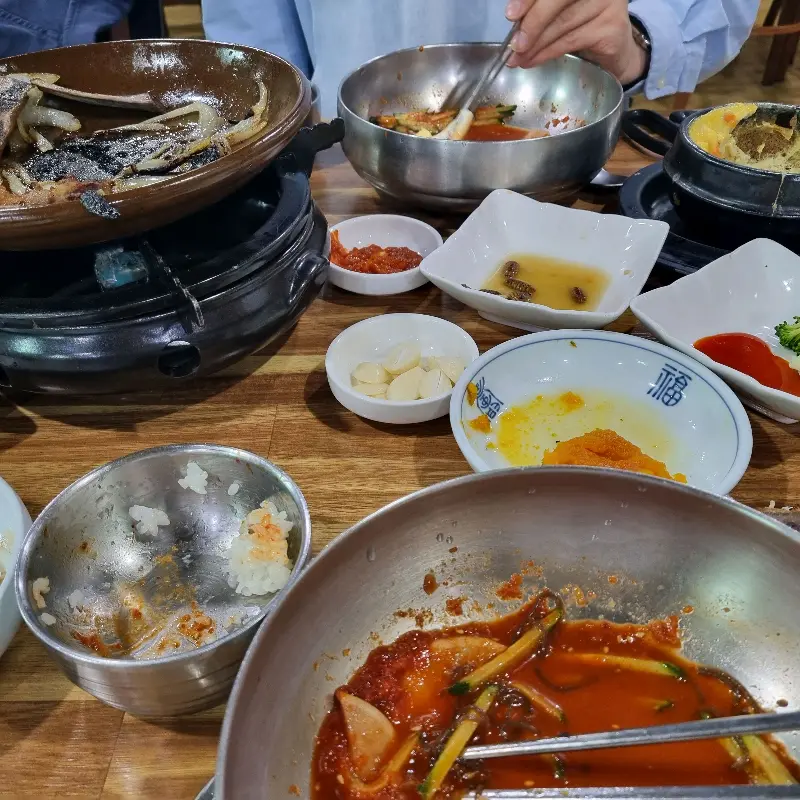 식사 후 테이블