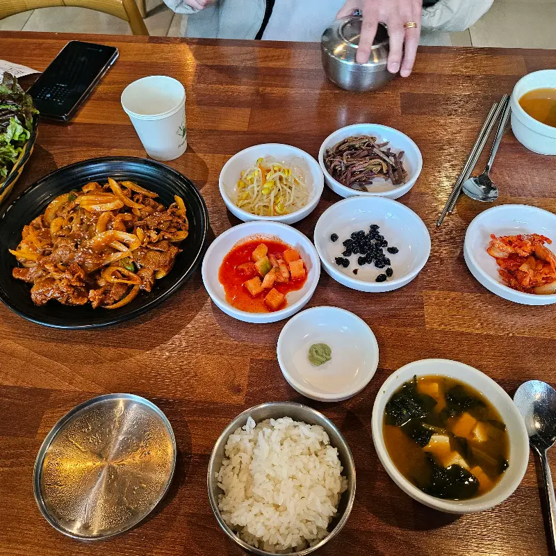 푸짐한 한 상 차림