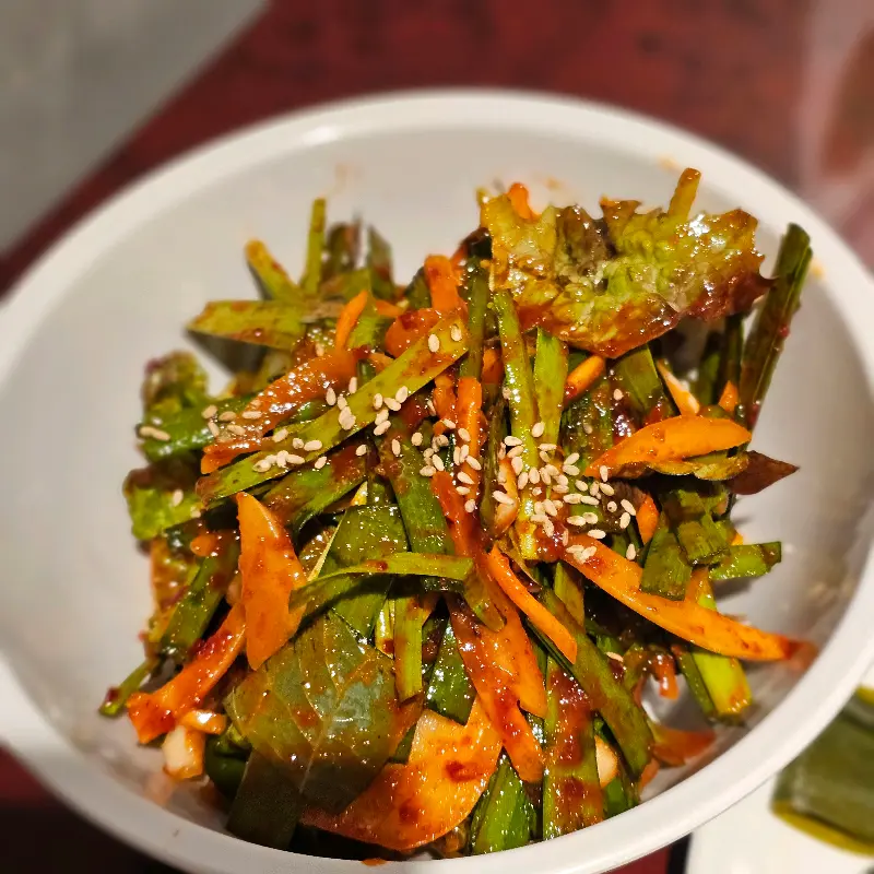 새콤달콤한 겉절이