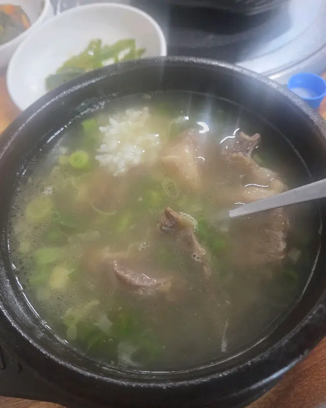 깔끔하고 시원한 국물