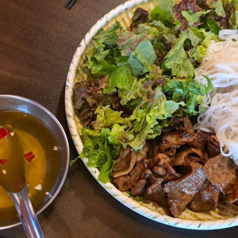 푸차이로오 분짜