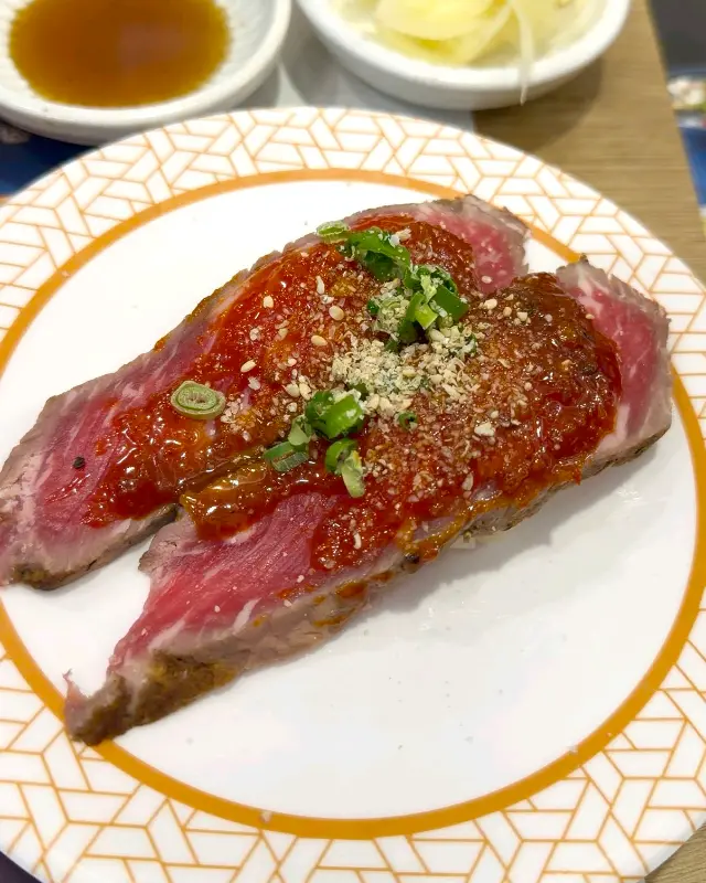 육즙 가득 소고기 초밥