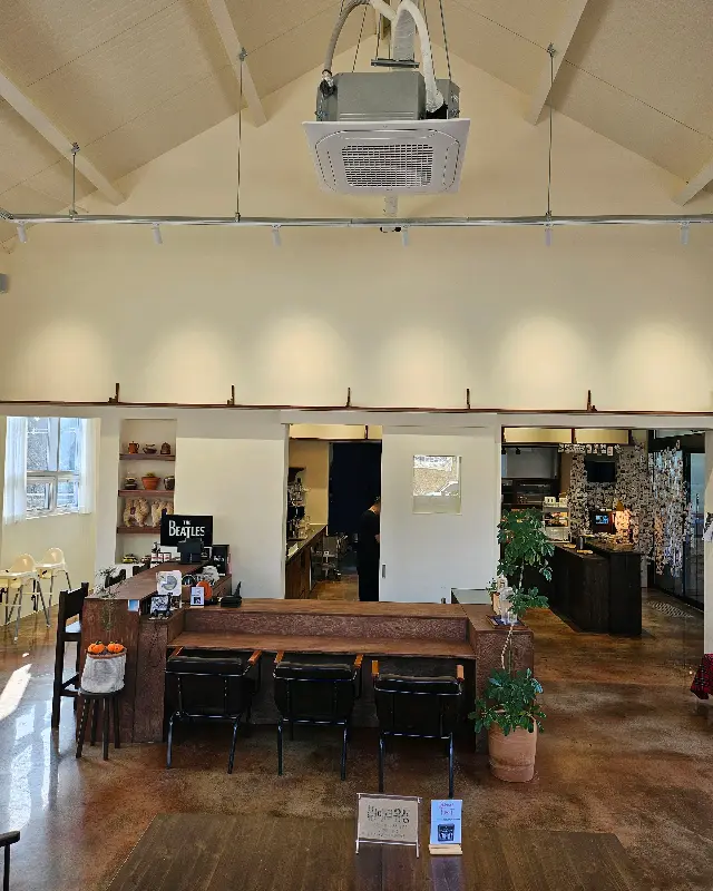 비폴브레드 내부