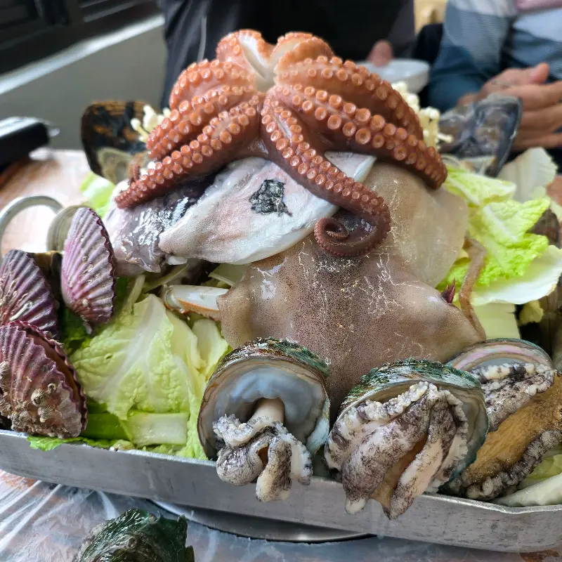 육회낙지탕탕이의 아름다운 조화