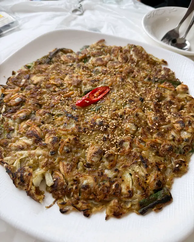 겉바속촉 메밀바지락전