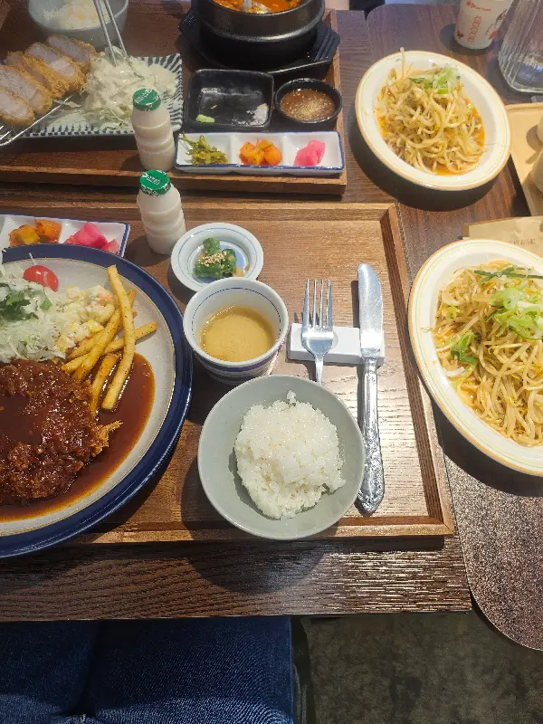 푸짐한 한 상 차림