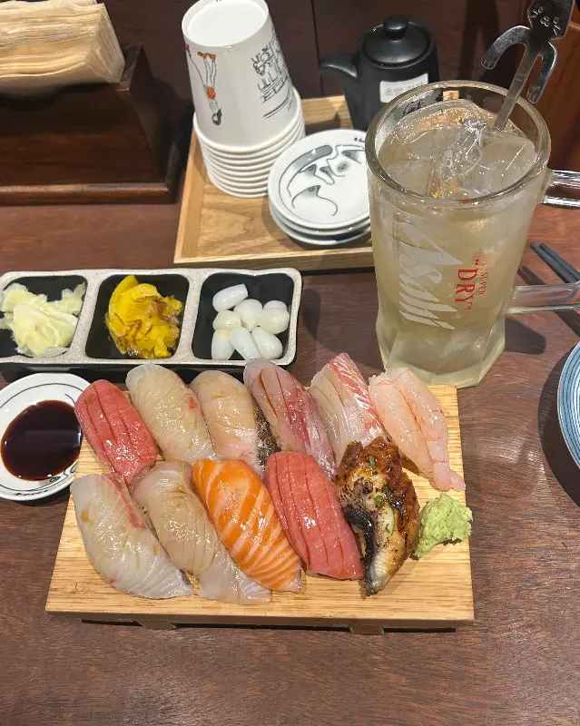 하이볼과 숙성 초밥의 환상적인 조합