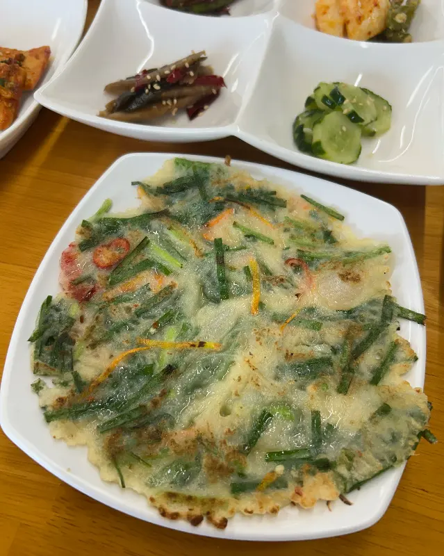 보기만 해도 군침이 싹 도는 김치전