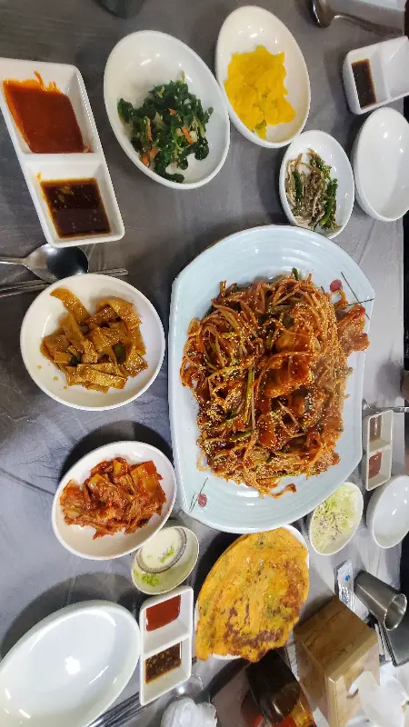 아구찜과 밑반찬