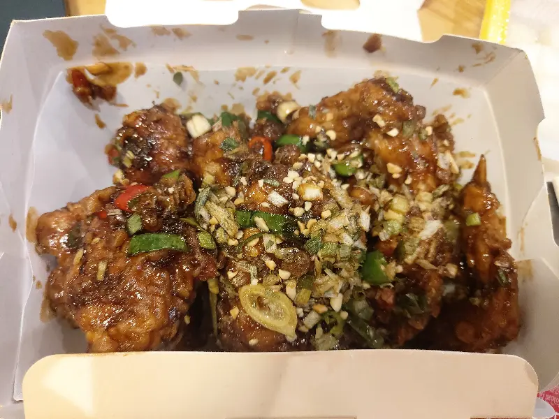 윤기가 흐르는 맛쵸킹 치킨