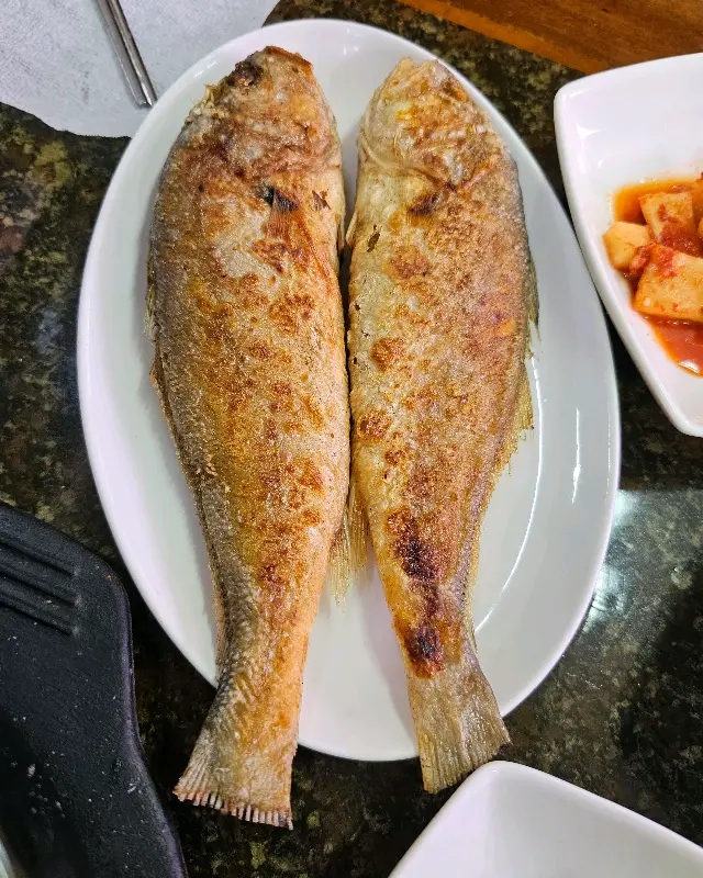 노릇노릇한 생선구이