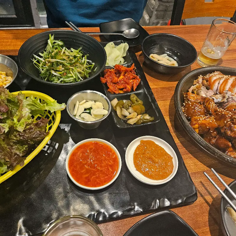 다채로운 곁들임 찬