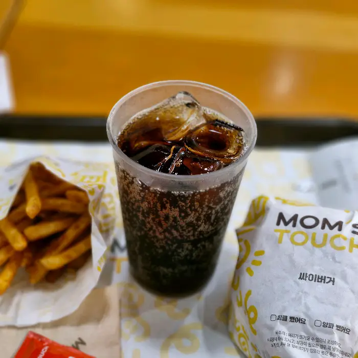 콜라와 버거 세트