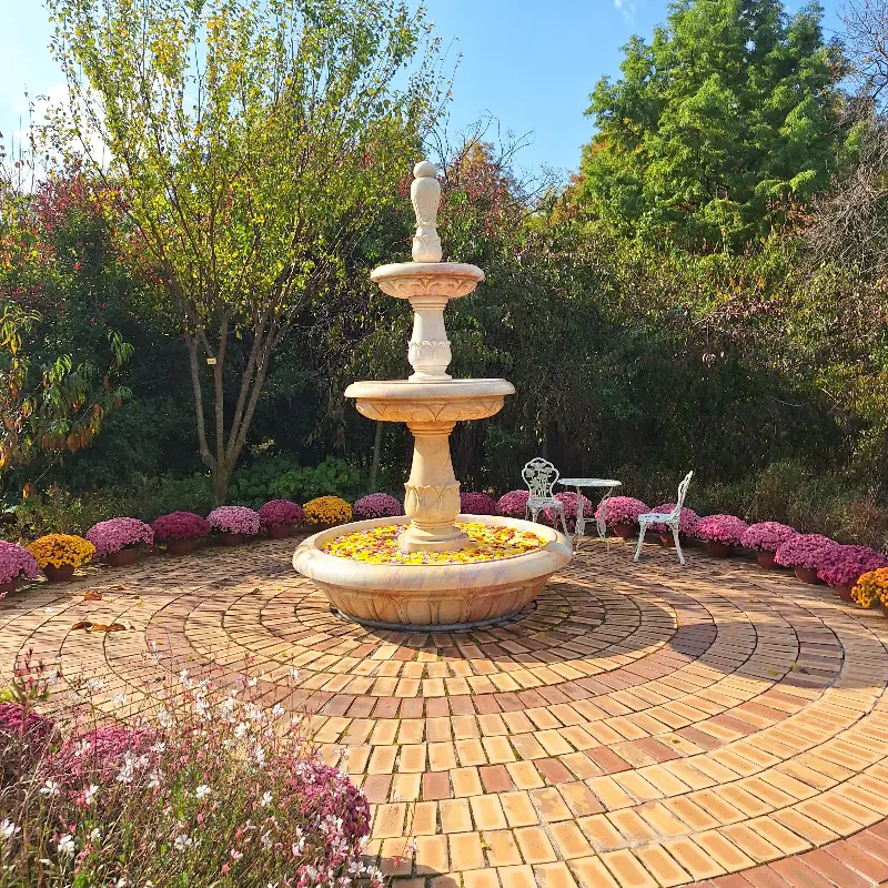 정원의 아름다운 분수