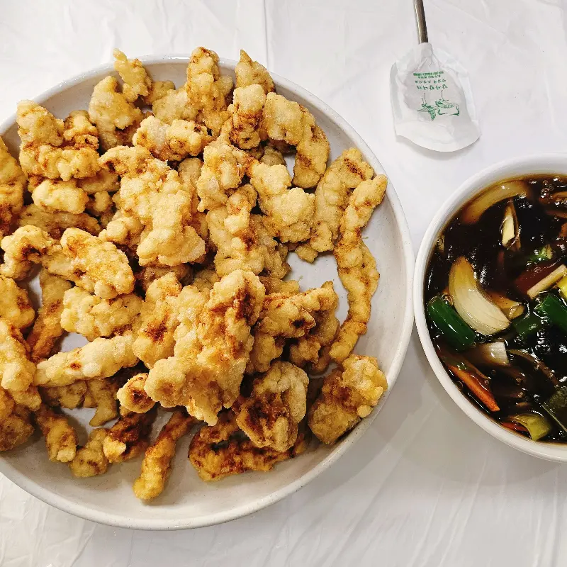 탕수육의 바삭함이 느껴지는 사진