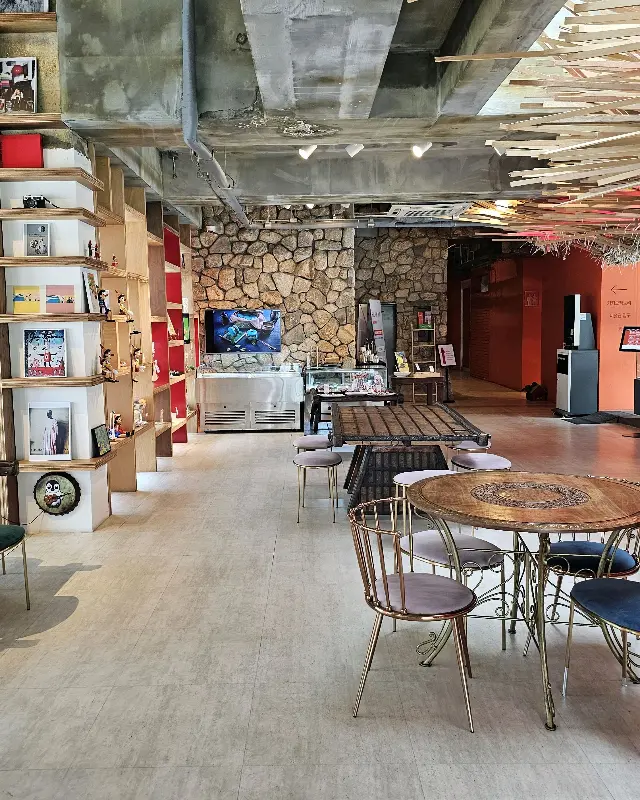 카페 내부 인테리어