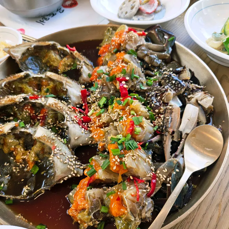 푸짐한 간장게장 한 상