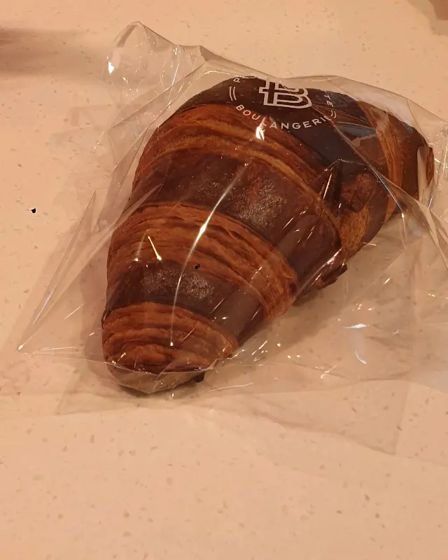 비닐 포장된 크로와상