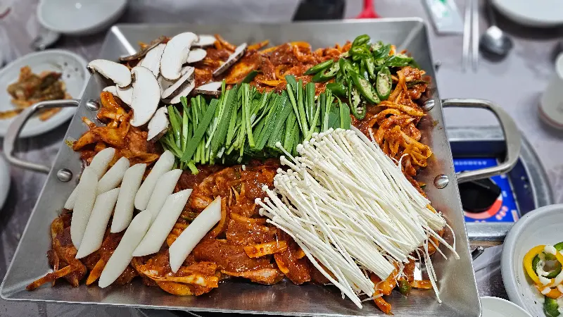 푸짐한 오리불고기