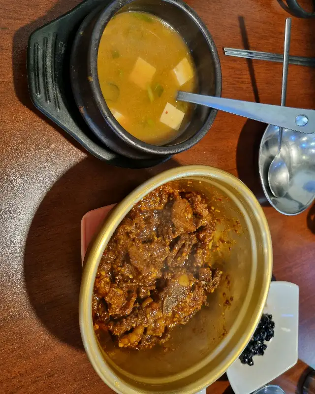 여원찜갈비의 정갈한 한 상
