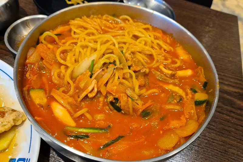 향연 고추짬뽕