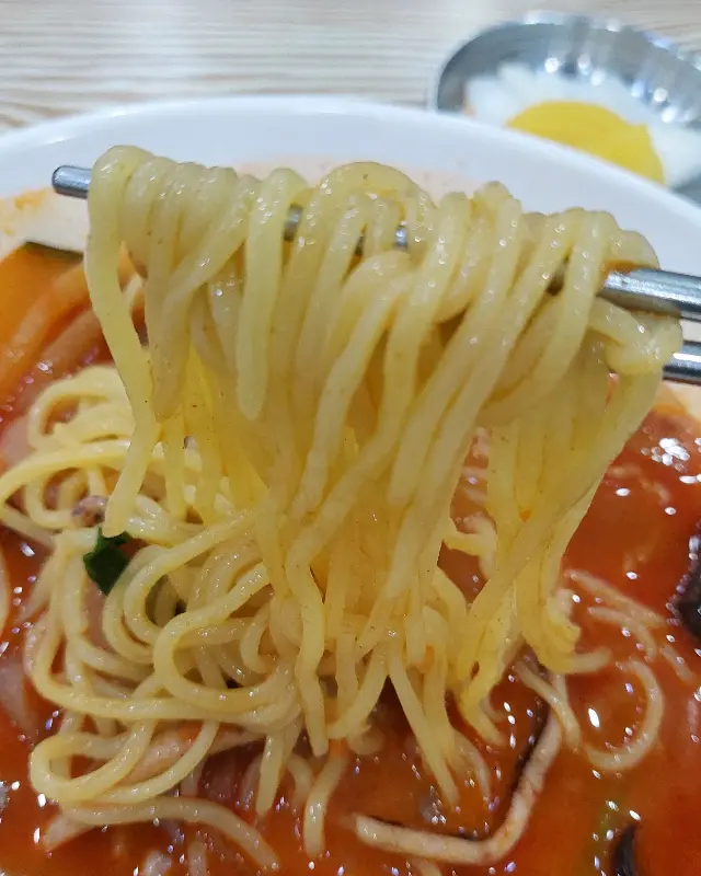 탱글탱글한 짬뽕 면발