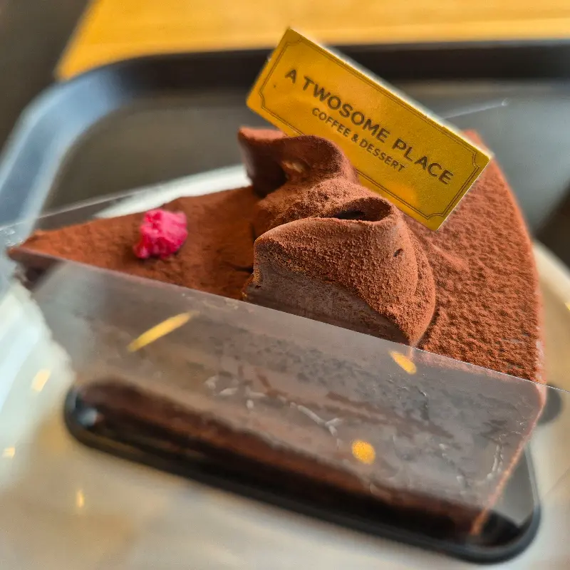 투썸플레이스 동백점의 클래식 가토 쇼콜라 케이크
