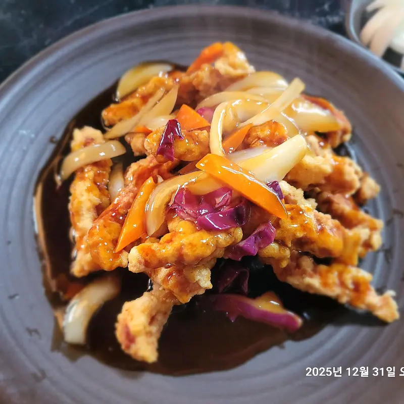 윤기가 흐르는 탕수육