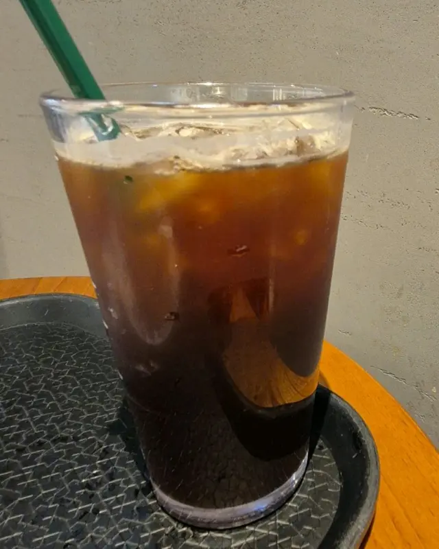 시원한 아이스 아메리카노