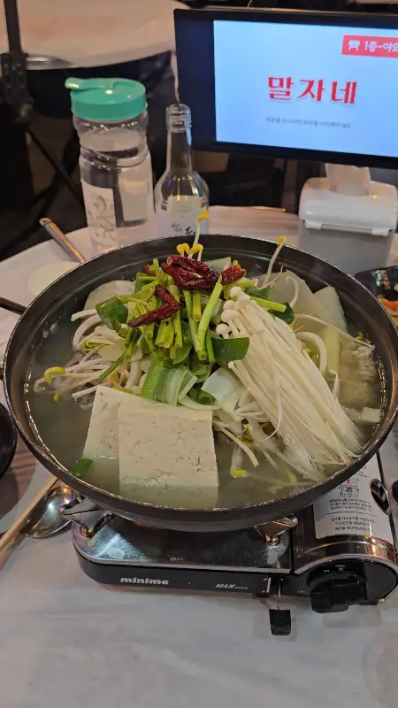 분위기 있는 포차 내부