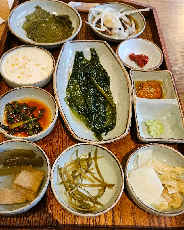 강씨목삼의 푸짐한 한 상 차림