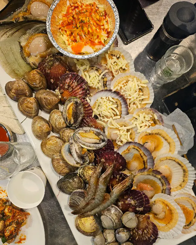 싱싱한 해산물 모듬